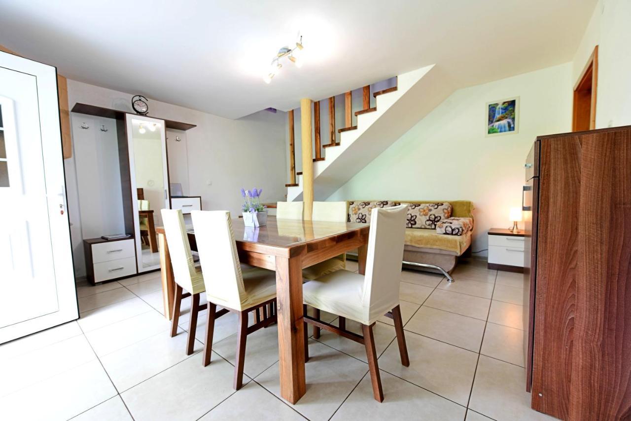 Apartman Leona Rakovica Exterior foto