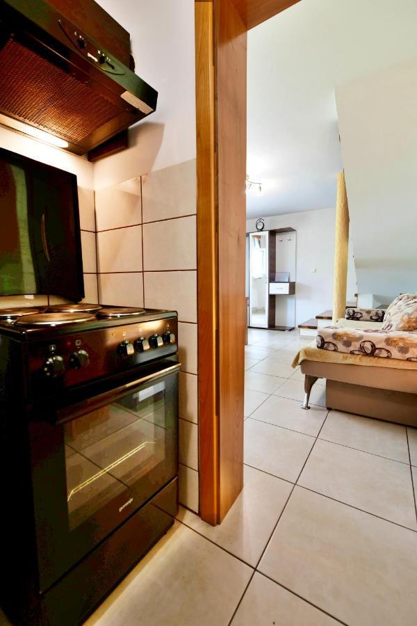 Apartman Leona Rakovica Exterior foto