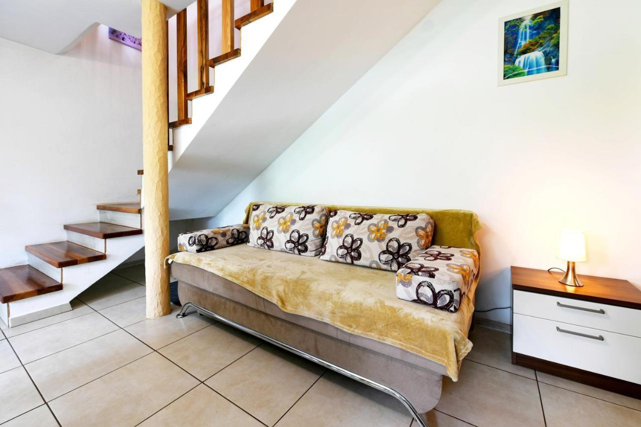 Apartman Leona Rakovica Exterior foto