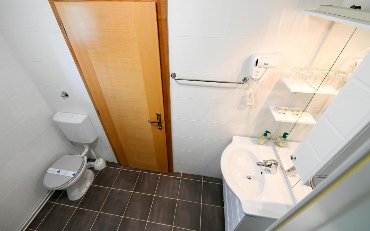 Apartman Leona Rakovica Exterior foto